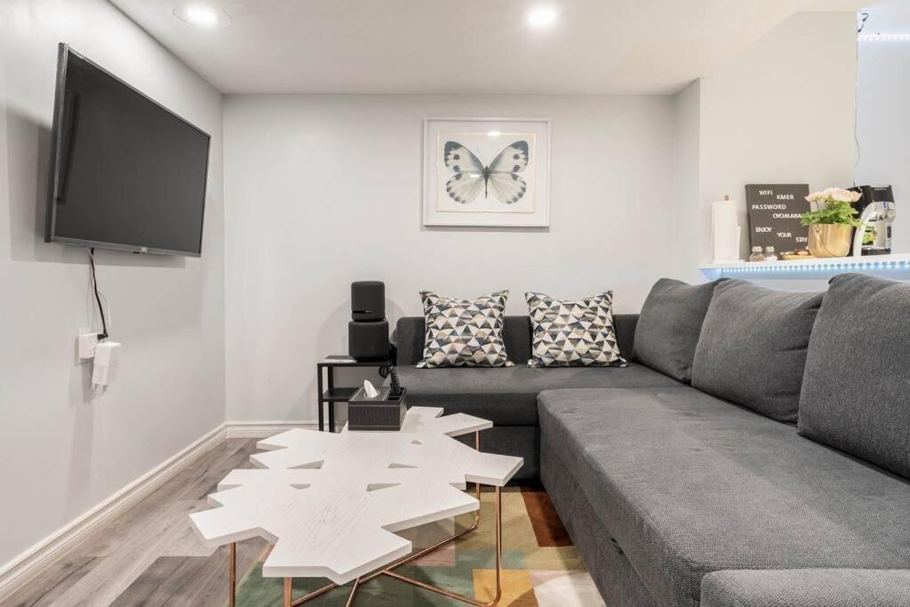 해밀턴 Cozy Nest Basement Unit 아파트 외부 사진