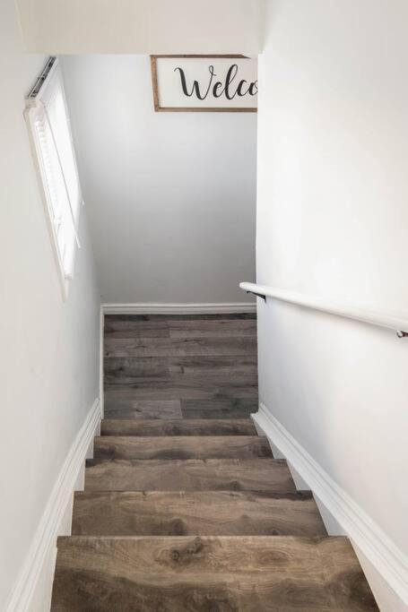 해밀턴 Cozy Nest Basement Unit 아파트 외부 사진