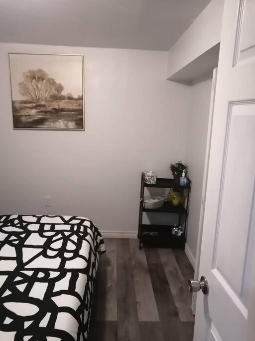 해밀턴 Cozy Nest Basement Unit 아파트 외부 사진