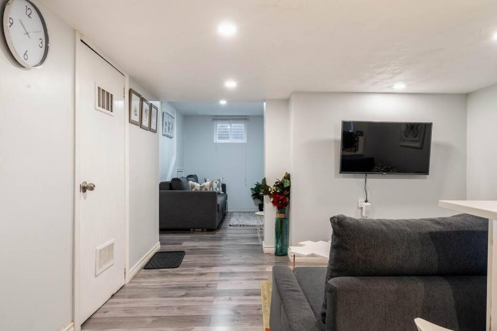 해밀턴 Cozy Nest Basement Unit 아파트 외부 사진