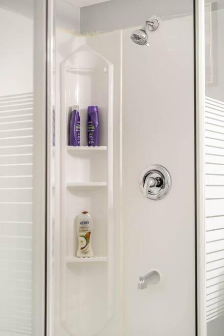 해밀턴 Cozy Nest Basement Unit 아파트 외부 사진