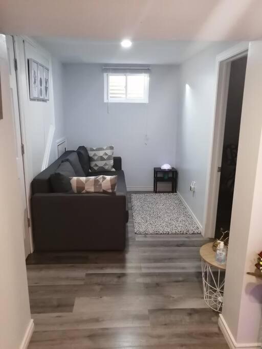 해밀턴 Cozy Nest Basement Unit 아파트 외부 사진
